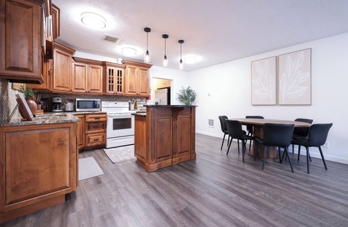East Central House | Modern 2 bed - Near Hospitals - Family-Friendly