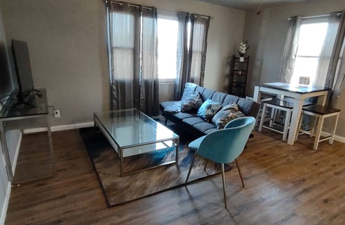 Garden District Apartment | Modern 2BR Apt in Buzzing Midtown CDA