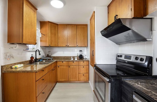 North Beacon Hill House | Modern 2BR Private Deck Near DT & Transit