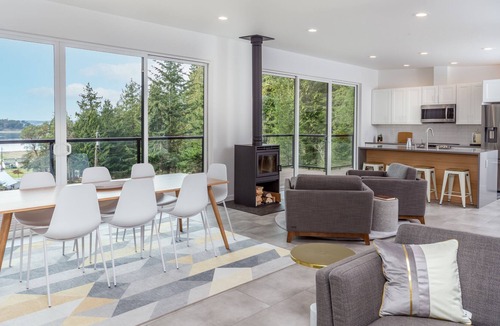 Marrowstone Cabin | Modern 3 Bedroom Sunset Cabin w/Beach Access