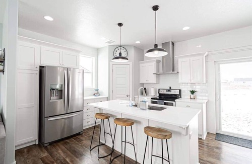 Chubbuck House | Modern and cozy family home with 3 bedrooms