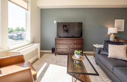 Beaverton Apartment | Modern Apartment in Prime Location (ID4744)