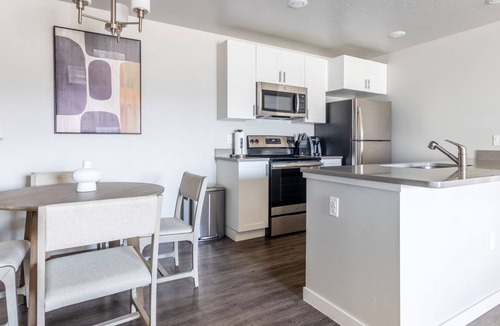 Boise Bench Apartment | Modern Apartment in Prime Location (ID6812X22)