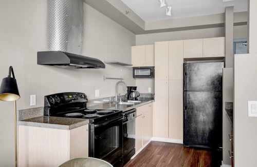 Northwest Bellevue Apartment | Modern Bellevue 2BR w/Gym, W/D & Roof Deck, near Downtown, by Blueground