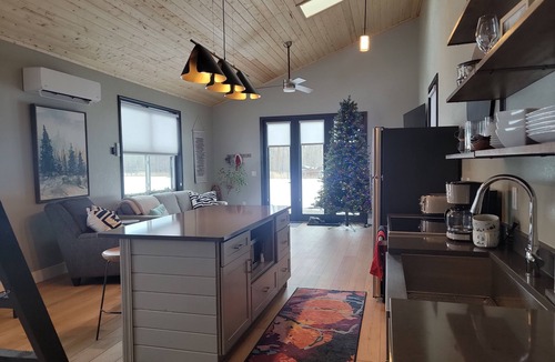 Stevensville Apartment | Modern, but cozy apartment with spectacular views of the Bitterroot mountains
