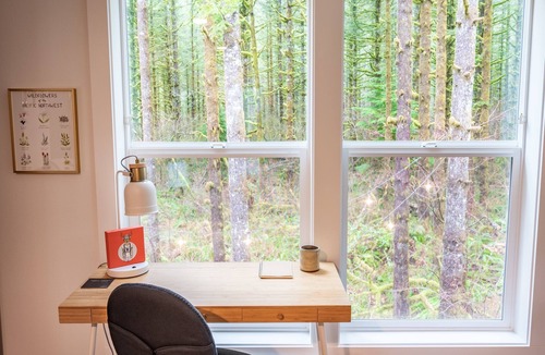 Washougal House | Modern Cabin | Hot Tub + Trails + River Access