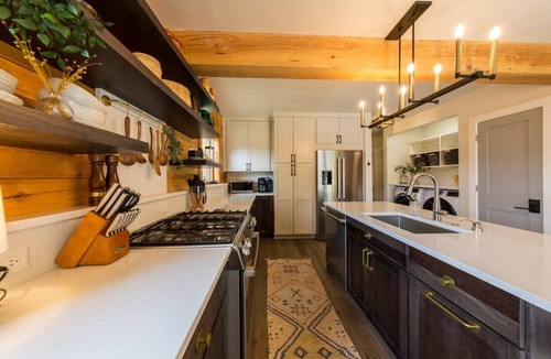 Almont Cabin | Modern Cabin in Spring Creek | 4 Bedroom | Bunk Room | Gas Grill | Parking