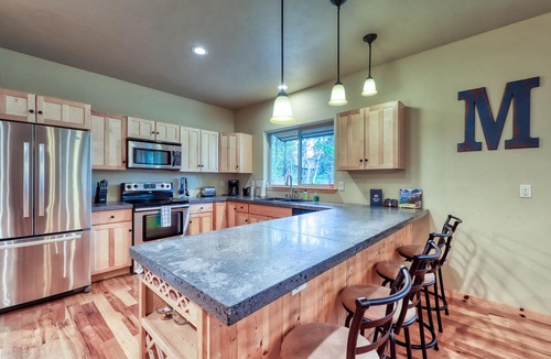 McCall Cabin | Modern cabin w/ WiFi, game room & wood stove - walk to town, golf & Payette Lake