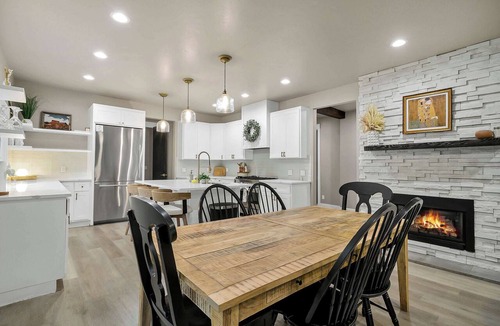 Garden District House | Modern CDA Escape | Hot Tub | Sauna | Minutes to the Lake