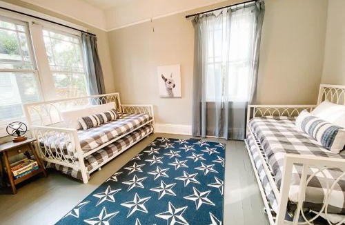 Hannon Park House | Modern & Centrally Located Stay at Calypso Dreams
