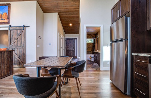 Brightwood Ski Chalet | Modern Chalet Mt. Hood Village