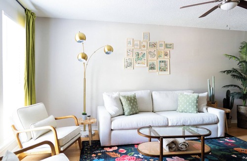 Mobile Apartment | Modern Chic 2BR | Downtown Living & Pet-Friendly