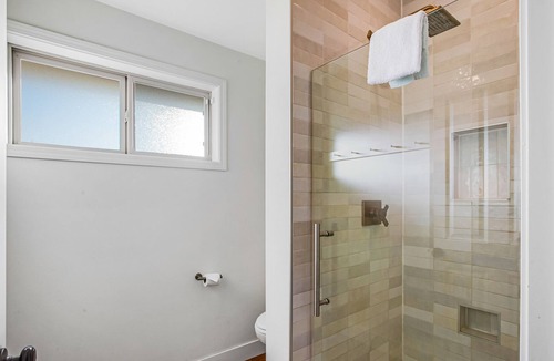 Coupeville House | Modern, dog-friendly home with sweeping views, deck, firepit, & gas fireplace