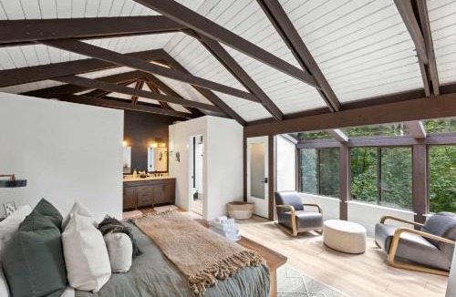 Artondale House | Modern Forest Retreat: Dog Friendly Scenic Views