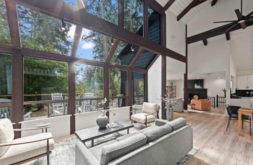Artondale House | Modern Forest Retreat: Dog Friendly Scenic Views