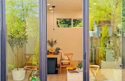 Shoreline House | Modern Furnished 4BR/2BA Near UW Northgate Station