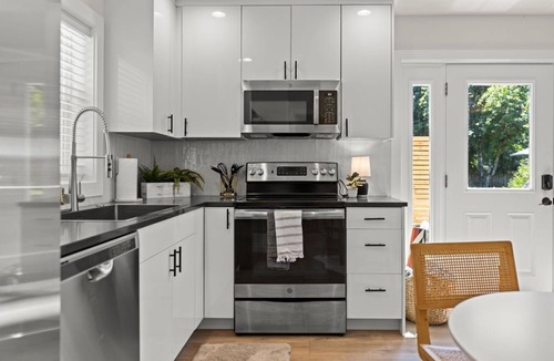 Washougal House | Modern Guest House Near Downtown!
