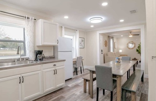 Mobile House | Modern Home, Great Deck & Yard- Peaceful at Potter