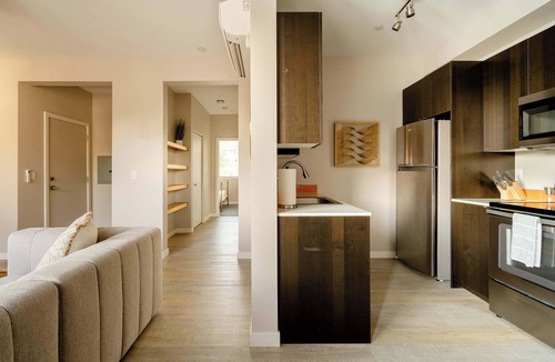 Belmont Apartment | Modern Home in Foodie District - 2BR - Sleeps 4