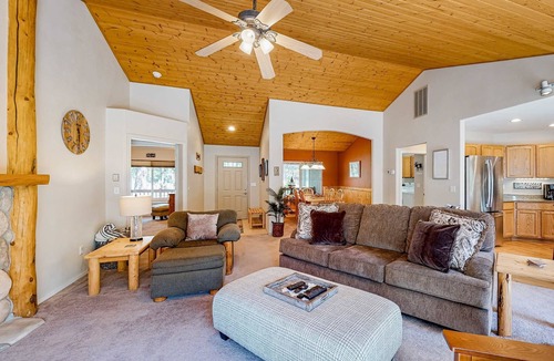 Three Rivers House | Modern home with washer/dryer, central AC, fireplace & deck