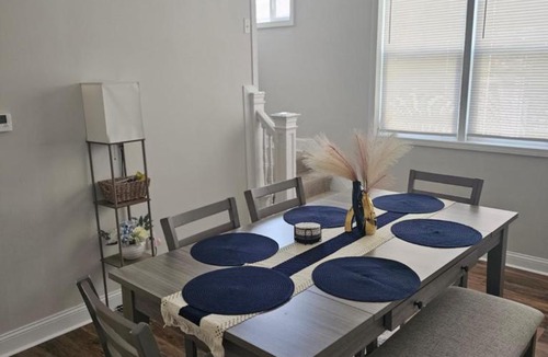 Kennedy King House | Modern Indianapolis Retreat 3BR 2BA Minutes to Hospitals & Downtown