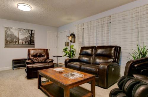 Vancouver House | Modern Luxuries in a Quiet Convenient Location