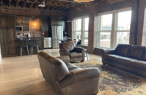 Pocatello House | Modern Luxury Meets Historic Charm: Unwind in Style in Purpose Executive Suites