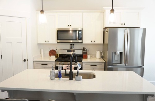 Mapleton House | Modern Mapleton Retreat