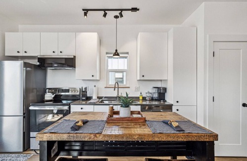 Franklin to the Fort House | * * * * *Modern Missoula Bungalow* * * * *