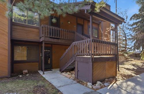 Park City Ski Chalet | Modern Mountain-Chic Condo-Ski, Golf, Bike, Hike!
