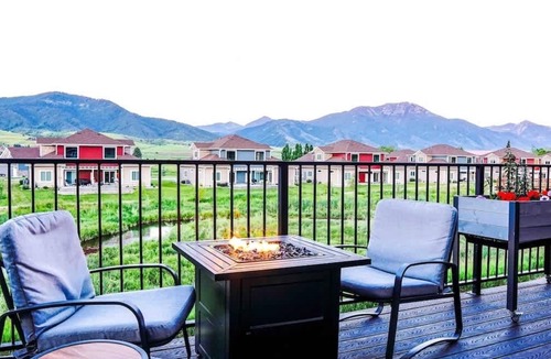 Swan Valley Condo | Modern Mountain condo w/river views EV charger&SUP