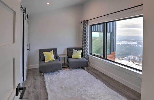 Cle Elum House | Modern Mountaintop Durango Ridge Retreat - Hot Tub