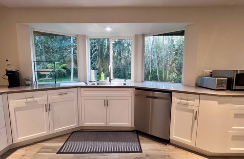 Poulsbo House | Modern, spacious, comfortable house on private lot - Hood Canal, Port Gamble