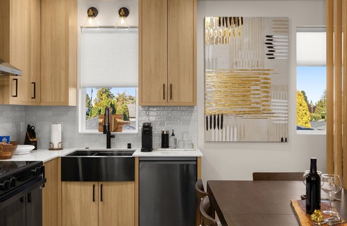 South Delridge House | Modern, spacious home in West Seattle—perfect for work, play, or getaway.