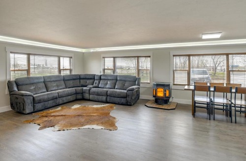 Rigby House | Modern + Spacious! Rural Home By Heise Hot Springs