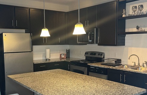 Lakes of Forest Hill Apartment | ✨Modern Stay ✨