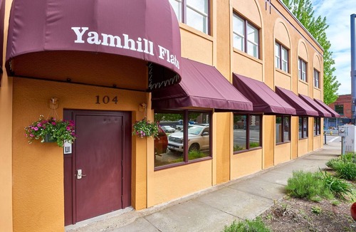 Newberg Condo | Modern Studio in Downtown Newberg - Suite #2