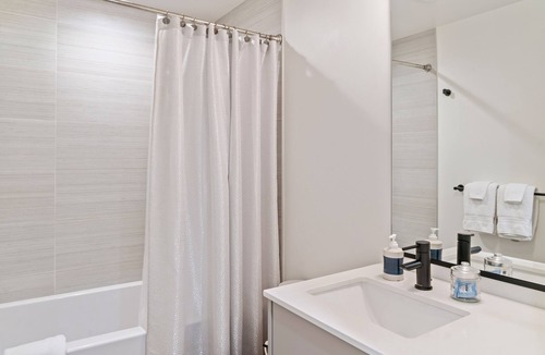 Columbia City Apartment | Modern Studio in Trendy Seattle Neighborhood