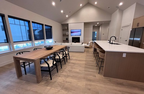 Pendleton Apartment | Modern suite w/great amenities! 5 minutes from downtown Pendleton and Round-up.