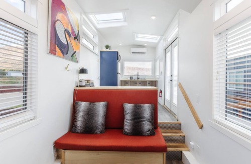 Apple Valley House | Modern tiny home near Zion | Private Deck | Views