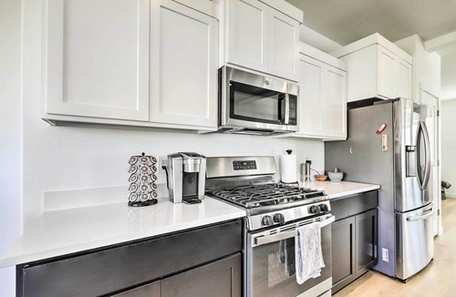 American Fork House | Modern Townhome - 8 Mi to Thanksgiving Point!