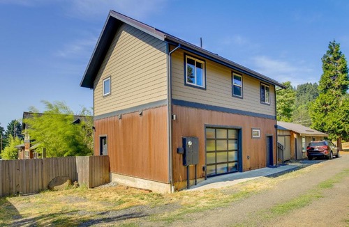 White Salmon Apartment | Modern White Salmon Apartment, Steps From Town