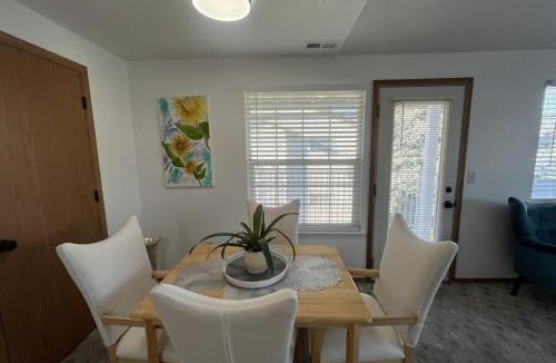 Hillcrest House | Monica and Rachel's Friends Apt