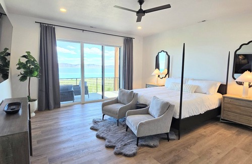 Fish Haven Villa | Monster Mansion, Pool-Sports Court-Theater Sleeps 83