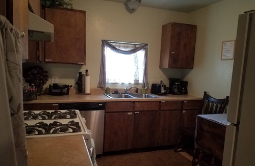 Florence Apartment | Montana Mountain Moods Bed and Bath! Lower RATES