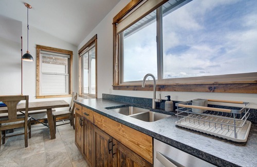 Livingston House | Montana Skies, Livingston, MT! Skiing/Fishing/Yellowstone!