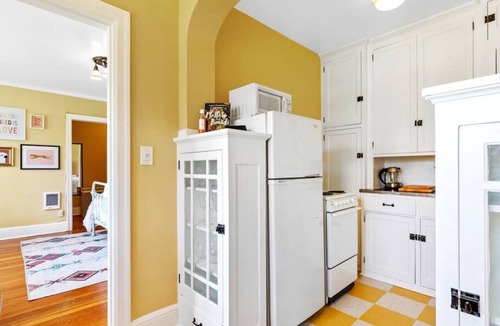 Alphabet Historic District Condo | Monthly Rental - NW Studio w/A View - Close to Everything!