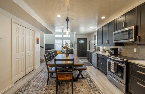 East Central House | Monthly Rental with New Kitchen, Family Friendly!