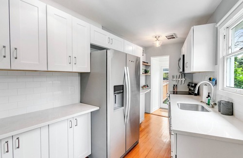 Montlake House | Montlake Hideaway in Spite House