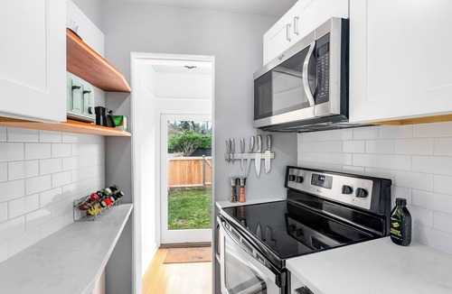 Montlake House | Montlake Hideaway in Spite House